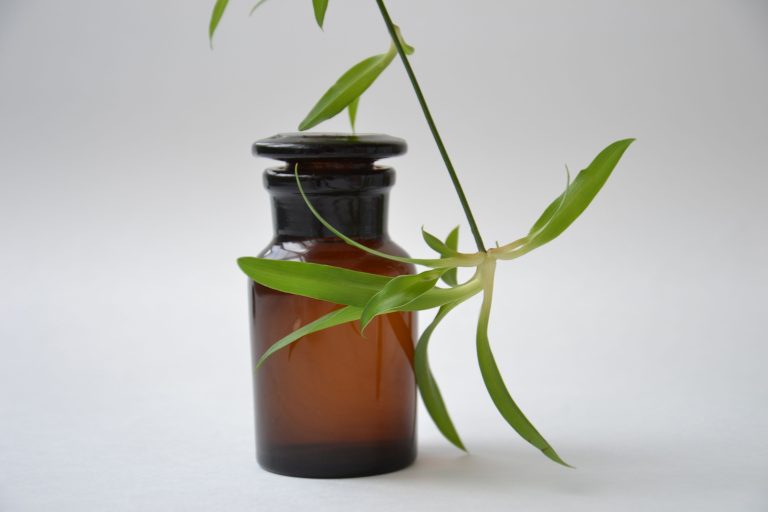 Liniment oléo-calcaire maison vegan, démaquillant doux pour peau noire et métissée