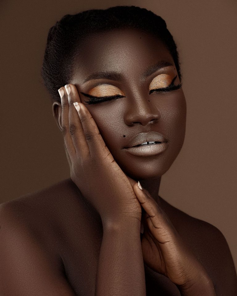 Trouver son fond de teint sur peau noire sans effet masque