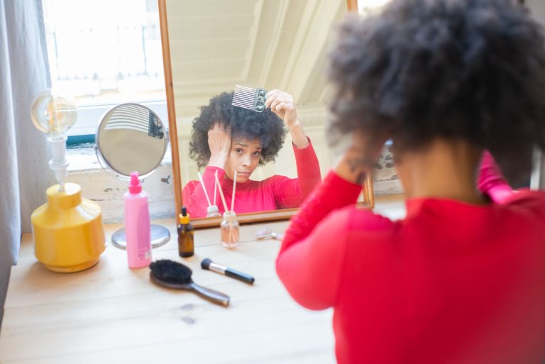 Le deep conditioning maison pour cheveux crépus